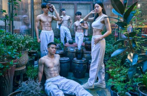 태권도를 주제로 한 고려대 '몸짱 달력' 사진[박성근씨 제공=연합뉴스]